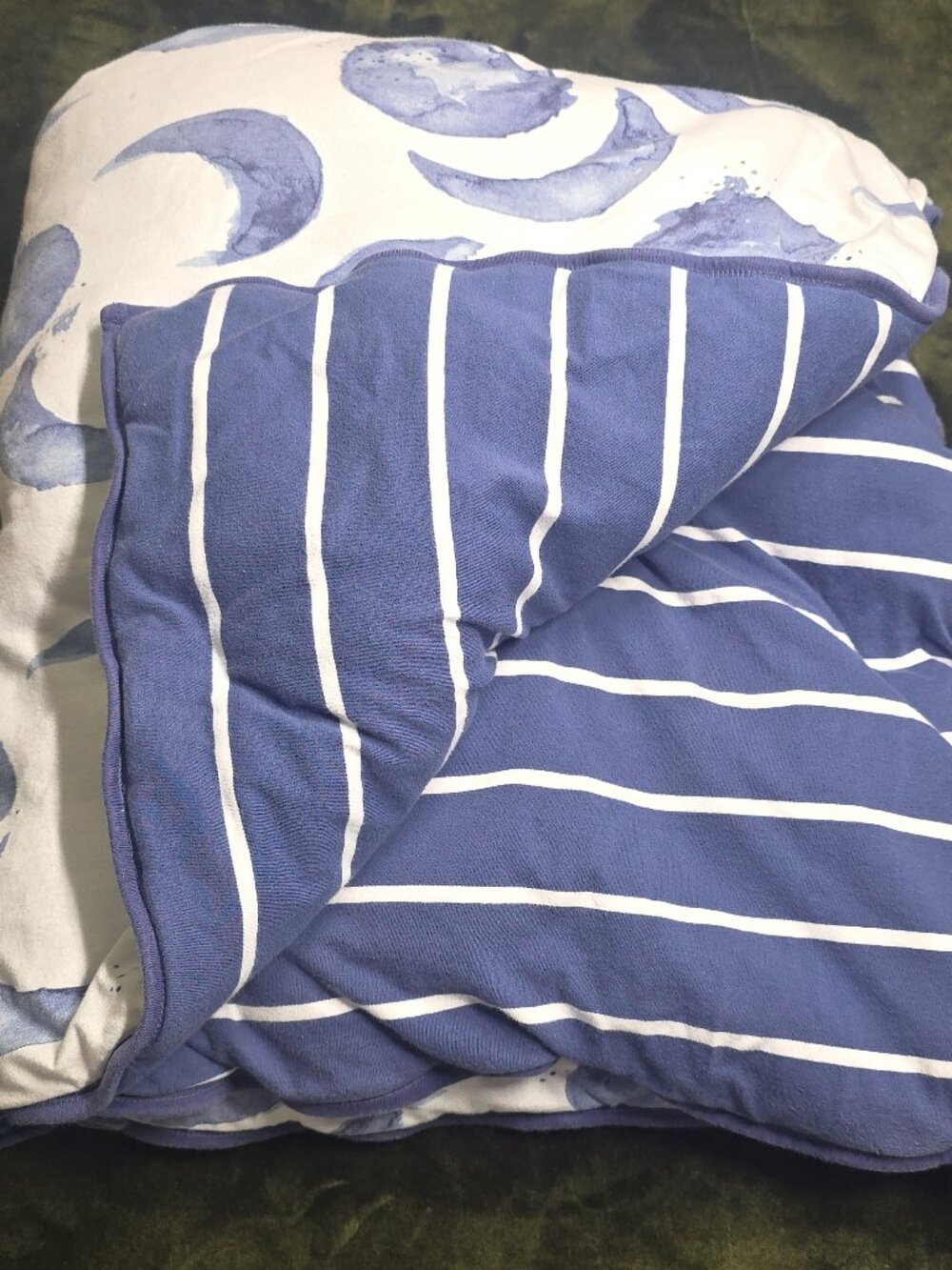 Burt's Bees Baby Hello Moon Reversible Quilted Blanket Organic Cotton Blue 33x42